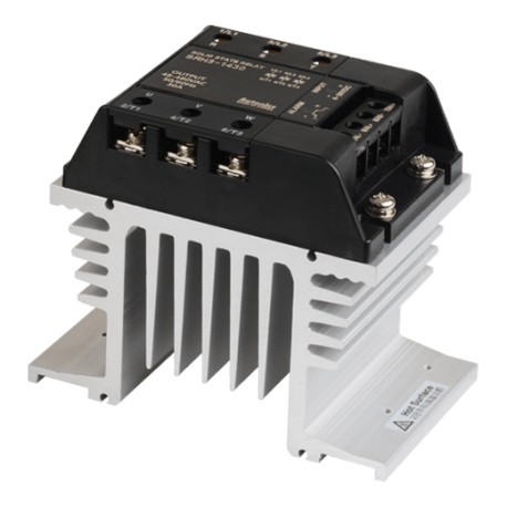 SRH3-1430 SSR trifásico con disipador 30A Input 4-30VCD Output 48-480VCA